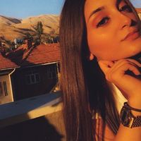 Fotos de Neslişah Erdoğan