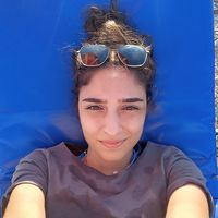 Zinat Derafshi's Photo