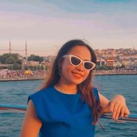 Rebecca Haelyn's Photo