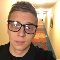 Alex Kazhamiaka的照片