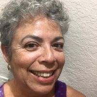 Yanella Parra的照片