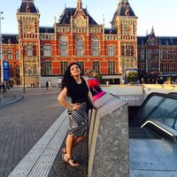 Büşra Demirelişçi的照片