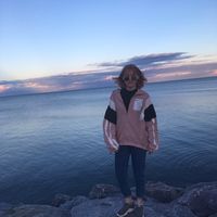 Mona Schueler's Photo