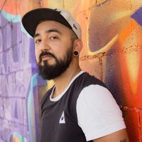 Julio Tovaar's Photo