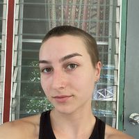 Chiara Bruckner的照片