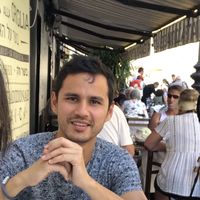 hugo Lavenir的照片