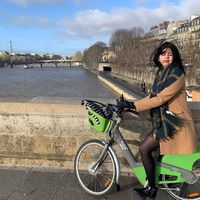 Eya Balloumi的照片