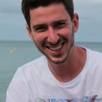 Nicolas & his roommates's Photo