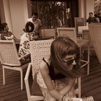 Csilla Barkasz的照片