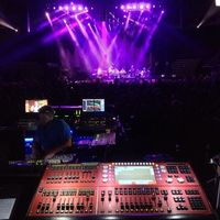 Sam Roberts的照片