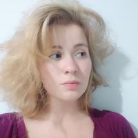 Liucia Akhunova的照片