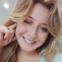 Maëva Eyquem的照片