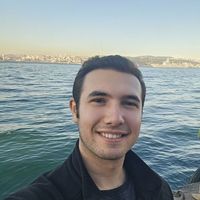 Alper Celebi的照片