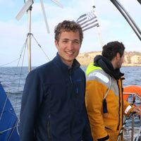 Simon Bernard的照片