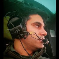 Gökhan Özlü's Photo