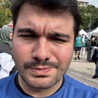 Ogun Eroglu的照片