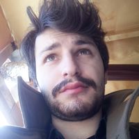 Yunus Yucel的照片