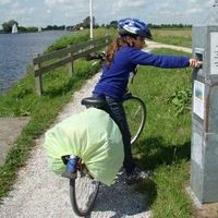 Sami, Sophia and Jacqueline Faltas and De Vries's Photo