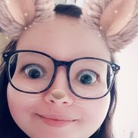 Molly Caouette的照片