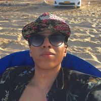 Qais Al Mandhari的照片