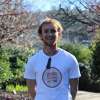 Adam Currie的照片