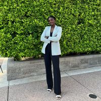 Le foto di Oluwasayo Ayeomoni