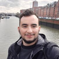 Alejandro Alvarez的照片