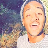 Calvin Mackey的照片