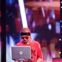 Roman Rupee Tolstenko的照片