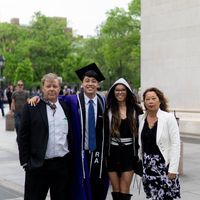 Jonny Byrne的照片