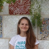 Sara Bourdon's Photo