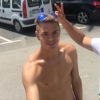 Chris Hövel的照片