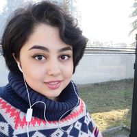 Negin Naderi的照片
