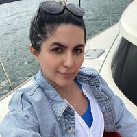 Farnoosh Parvaresh的照片