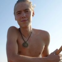 Anders Groening's Photo