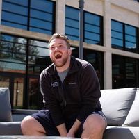 Luke Perkins的照片