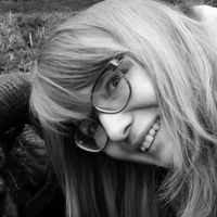 Maja August的照片