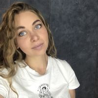 Polina Suslova的照片