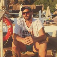 Oguzhan Kundullu的照片