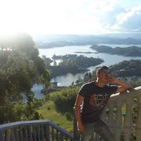 Alfred Sandoval的照片