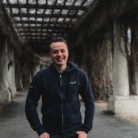 Maksym Zaverzhenets的照片