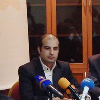 Pooya Hosseini的照片