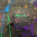 Foto de Bouldering at the biggest bouldering gym in Tokyo!
