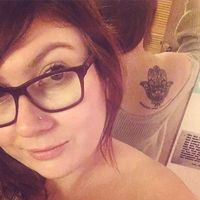 Emily Stevens的照片