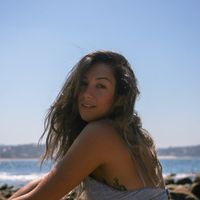 Camila Antunes's Photo