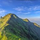 Foto de Sunset Hike & Sunrise Camping at Mount Andong