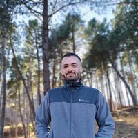 Photos de Nikos Mantzalarda