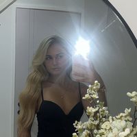 Emy Lavelle的照片