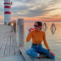 Viktoriia Djur的照片