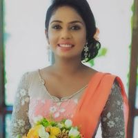 Hirushi Kudàge的照片